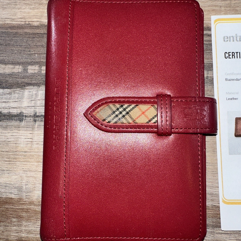 Burberry Organizer In Great Condition With Authenticity Certificate - Picture 2 of 10